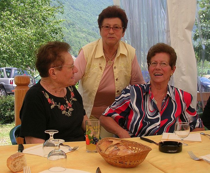 Cousinades 2005 : Tata pichit de Marlens Rina, La Giovana Desprdi et la signora Vittoria Nuzzo di Bienne