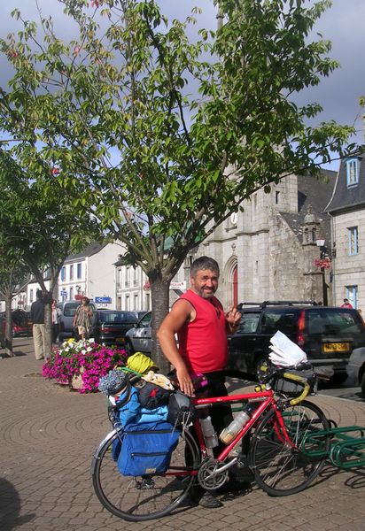 Claudio-de-la-faverges-dans-le-sud-ouest-en-2006-lors-tour-de-francetitle=Claudio-de-la-faverges-dans-le-sud-ouest-en-2006-lors-tour-de-francewidth