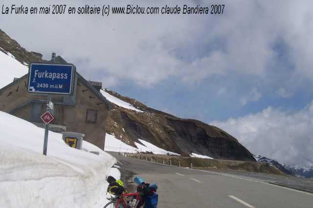 Le col de la Furka dsert blanc et vent