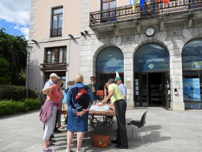 Faverges 2022 : Les sachants , se penchent sur les cartes
