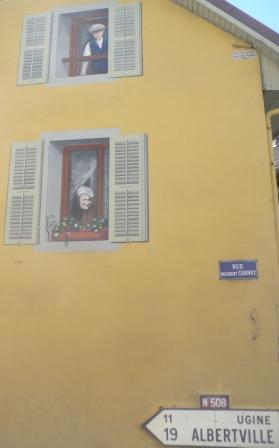Peintures murales en trompe l'oeil rue Carnot à faverges