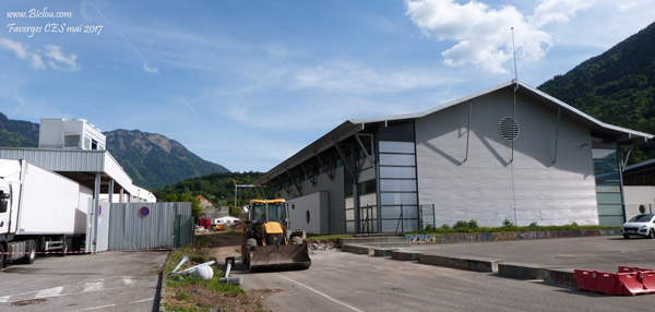 passage-faverges-carouf-ces-stade-gymnase