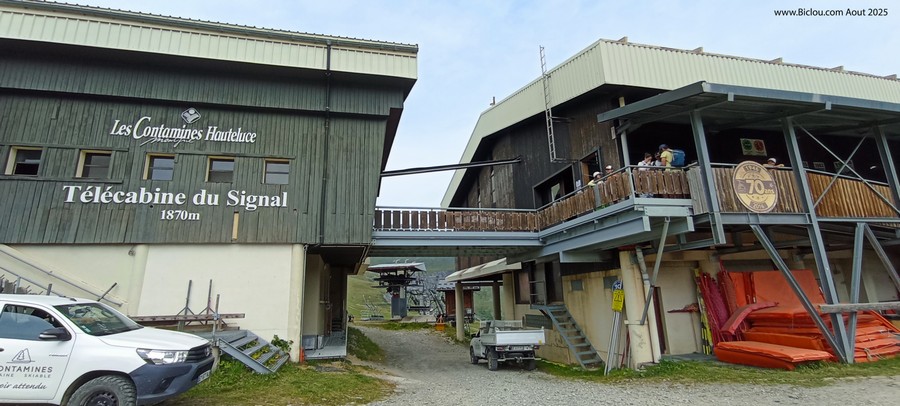 Télécabine du Signal (les contamines Monjoie) : On continue à descendre .. posés sur nos Bicyclettes Mi-Course