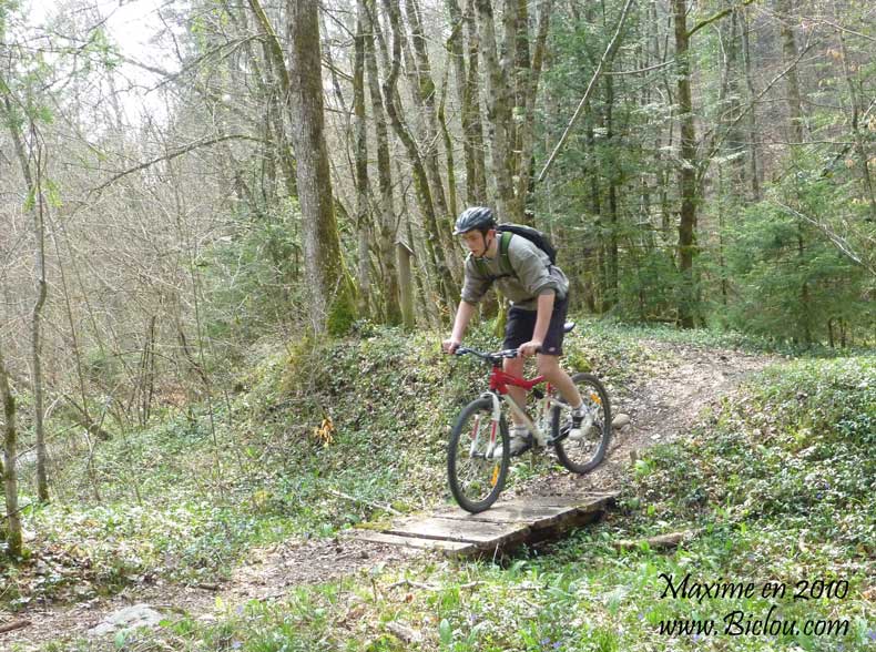 dans les bois de saint Férréol a vtt