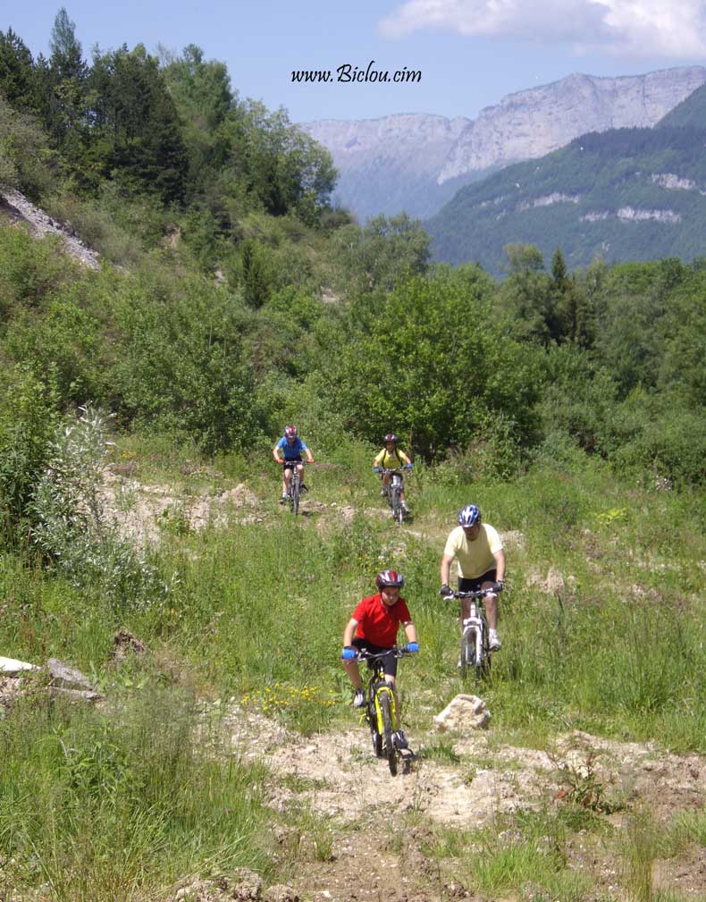  les cyclos de faverges en action en 2011