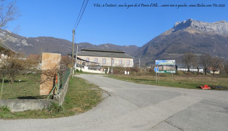 ViaPreAlpina devrait s'engoufrer ici Ä†Ā  gauche, peu avant la gare de saint Pierre d'Albigny