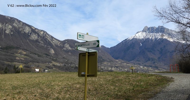ViaPreAlpina (V62), en vue des Bauges st Pierre d'Albigny; Sempre dritto vers Cruet