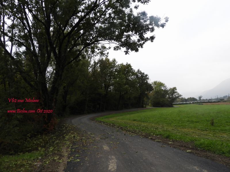 On reprend le chemin vers st Pierre d'Albigny (Aspalte posé en oct 2020)