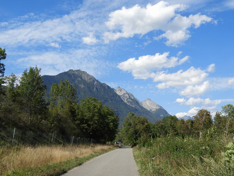 En remontant vers Albertville, sur la voie verte en vue des Bauges