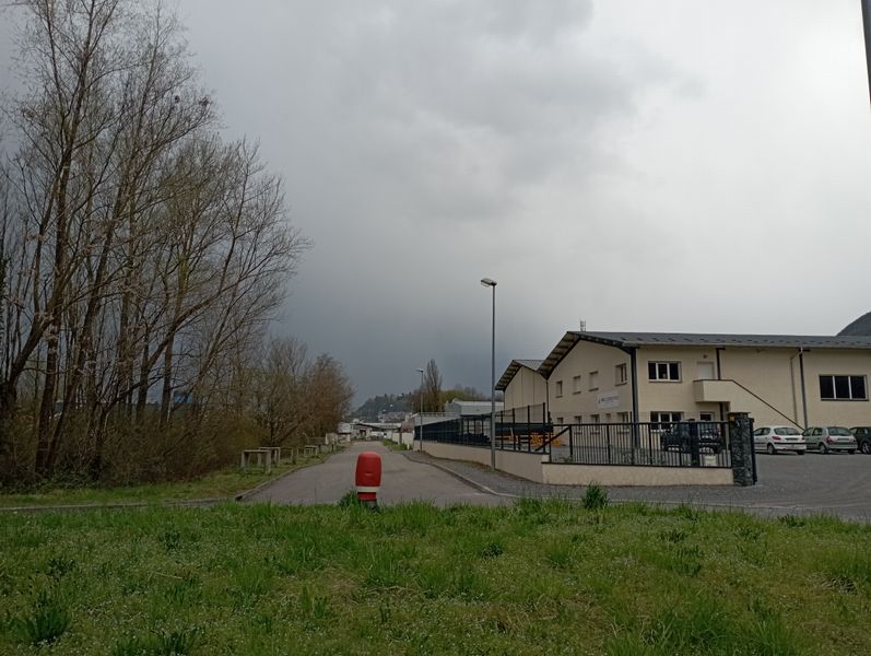 Véloroute dite V-62 (Via-Pre-Alpina) : V62 arrivée à Arbin