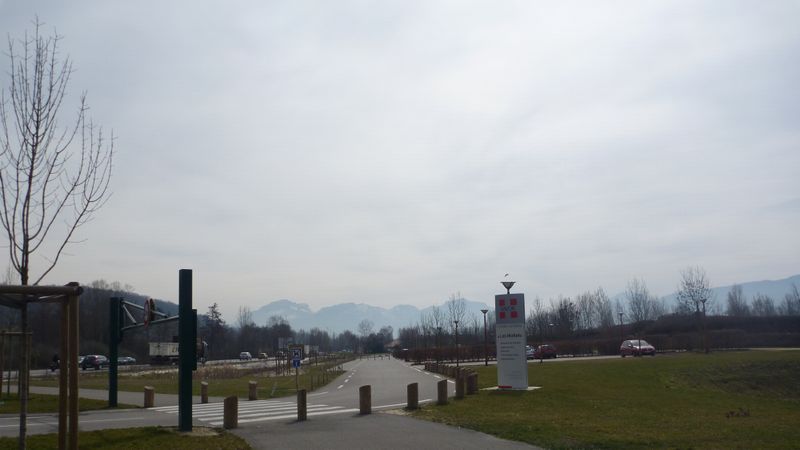 Carrefour des Mottets : Noeud de pistes cyclables Aix Chambery