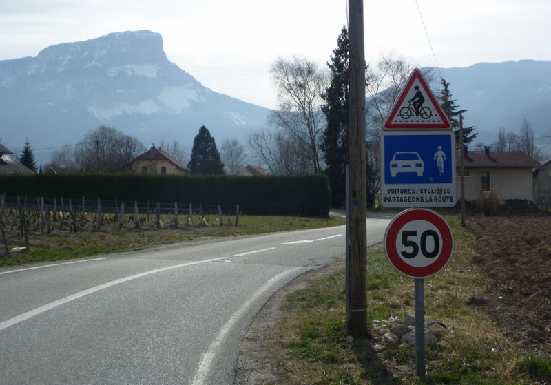 Myans piste cyclable
