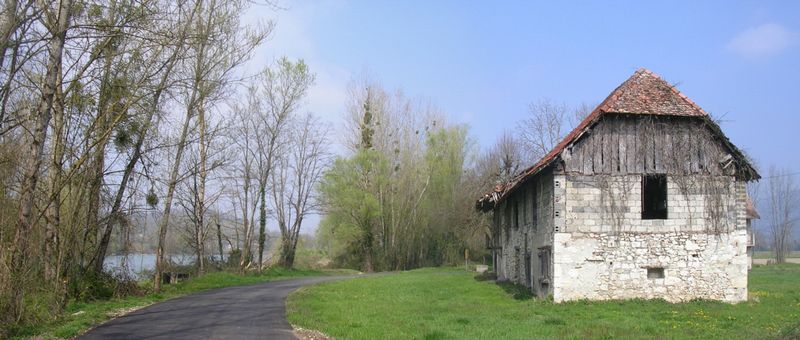 Le long du rhône sur la piste cyclable à La Balme