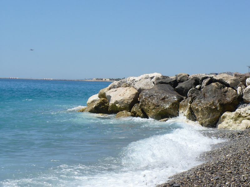 l'écume des mers : la grande bleue et les avions