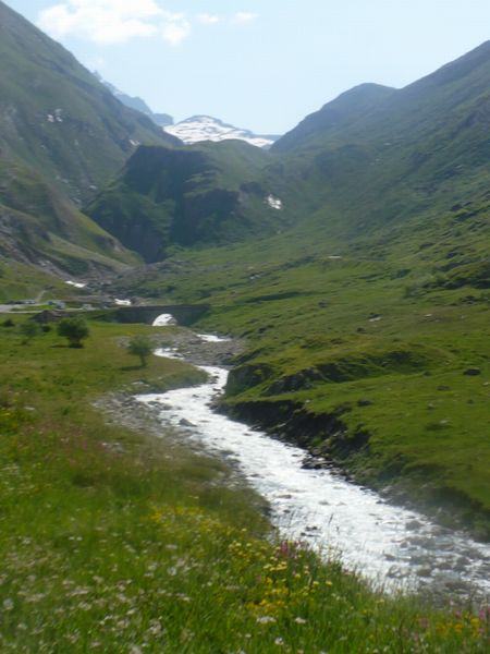 Le pont Saint Charles à la sortie de val d'Isere en 2008