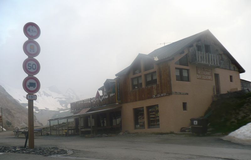 Refuge et Tunnel du col du Galibier , face Nord, en 2008