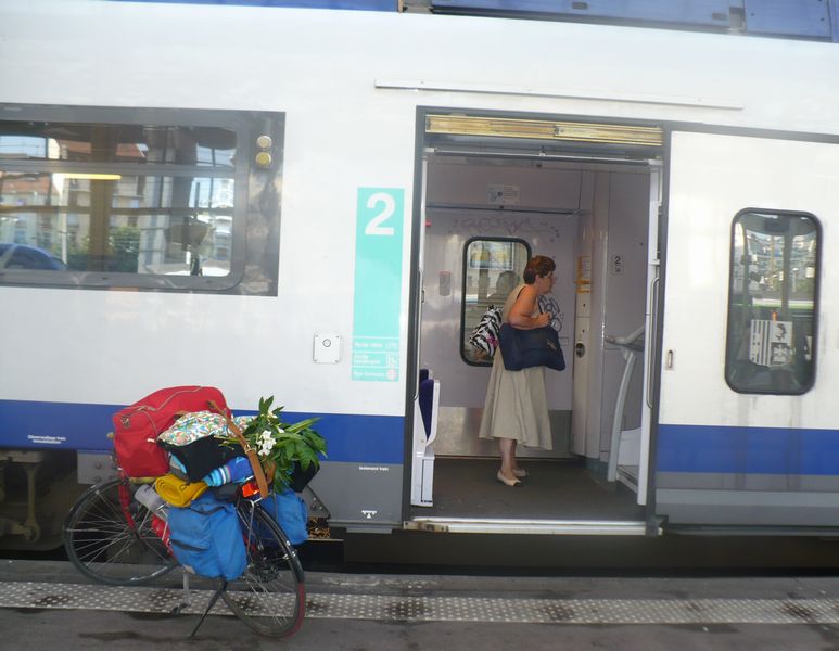 Train à Menton en 2008