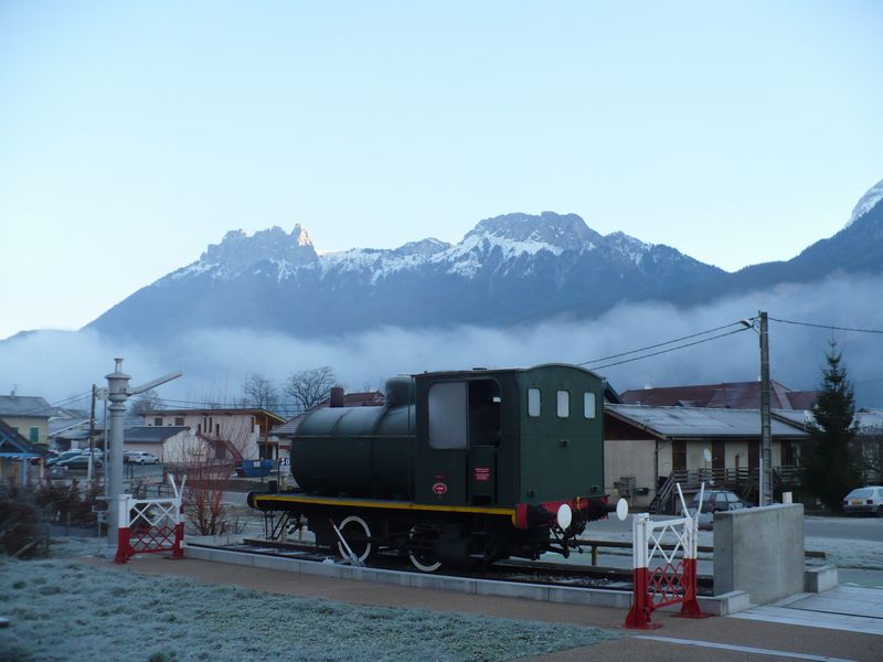 Bredannaz, ancien train sur la piste cyclable
