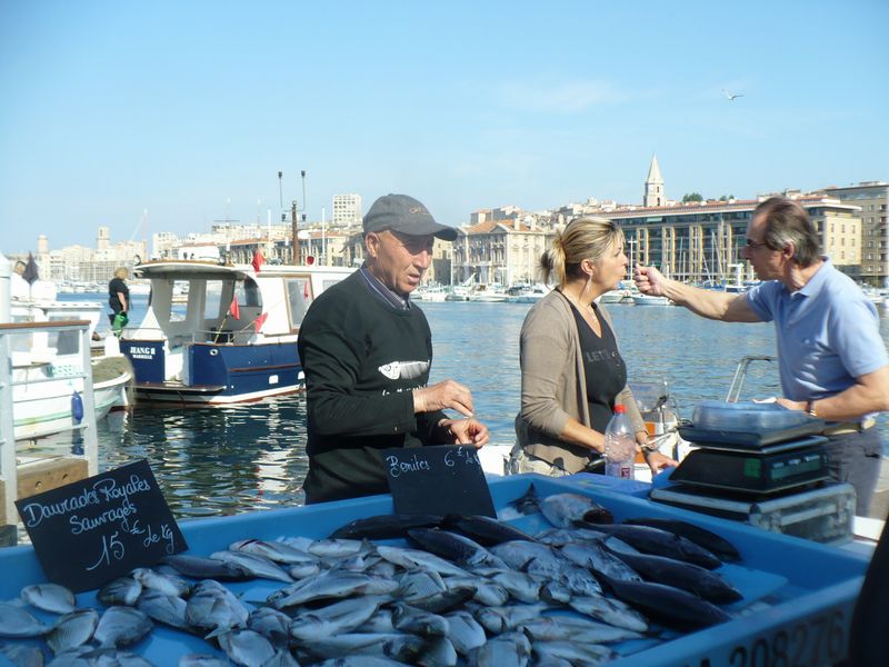 Vente de poisson sur le vieux port de Marseille