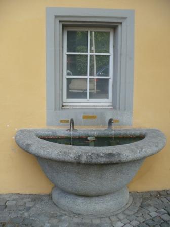 Fontaine eau ferrugineuse de cully