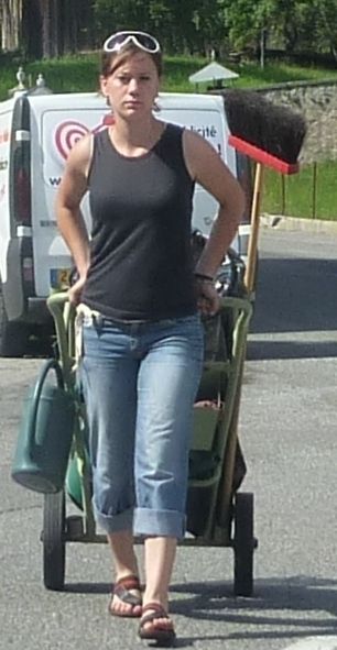 La bafana ? ma no une employée d'été boudeuse en Savoie en 2010