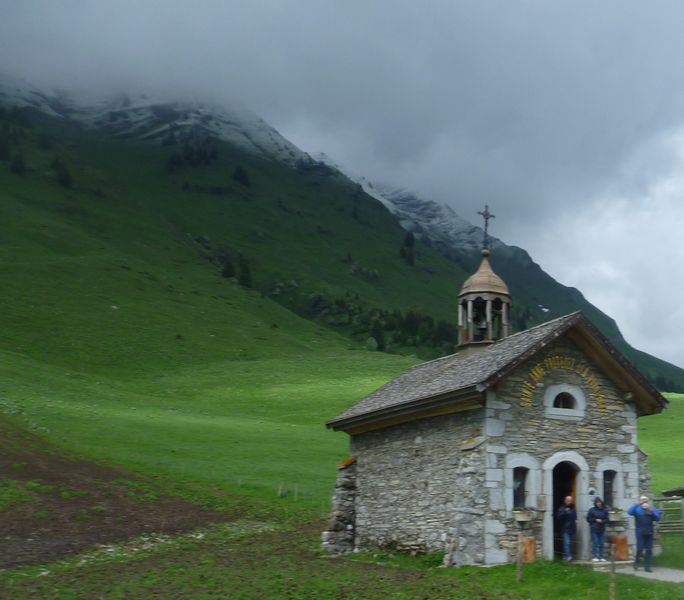 La chapelle sainte Anne du col des Aravis en 2010