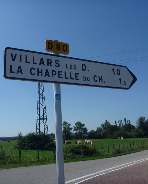 En route vers les saintes Maries de la mer, par la plaine de l'Ain, comme l'indique le petit logo