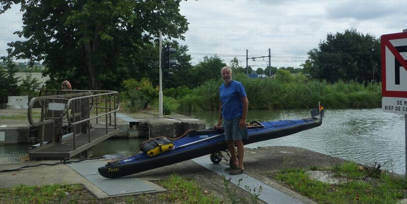 Un canoiste rencontré lors de cette randonnée 2010 along le canal latéral à la Garonne
