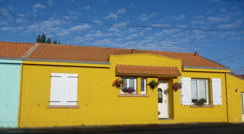 Maison colorée en Vendée 2010