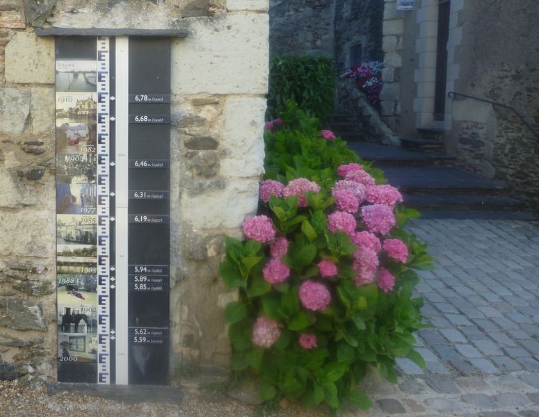 Gare à la montée des eaux de la Loire