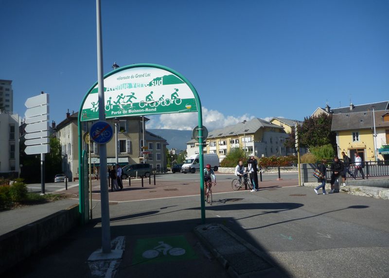 La piste cyclable du buisson rond à chambéry près de chez Jeanine