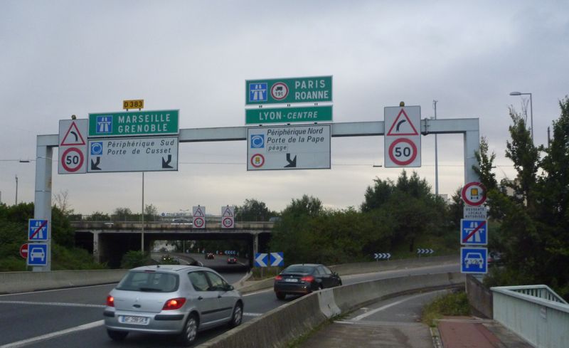 Ya bien une piste cyclable sur le pont de la croix Luizet
