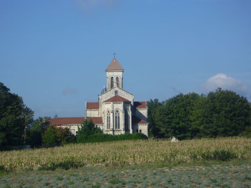 Belle église de sauzet en drôme
