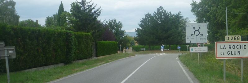La via rhona passe assez tranquillement par la roche de Glun