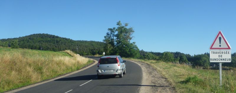 Attention , un seul randonneur traverse par jour ..