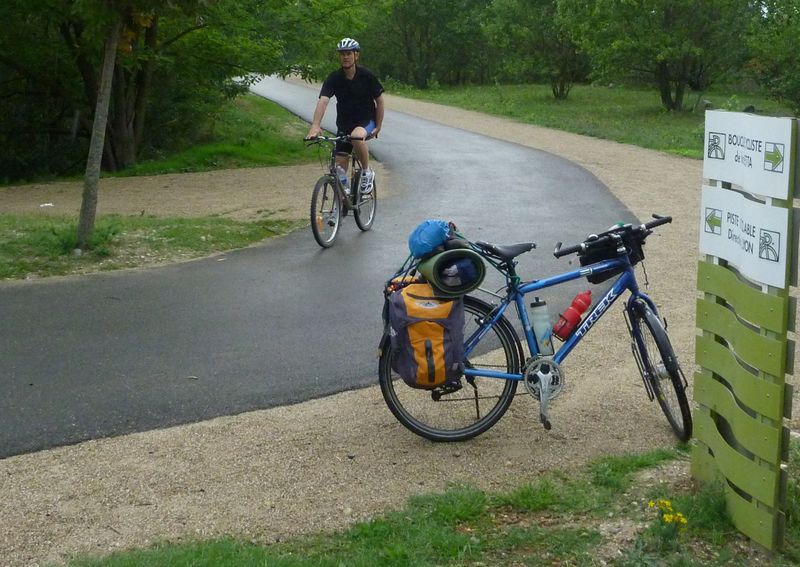 Début du balisqge Nord : Piste cyclable vers Lyon, on ne parle pas encore de Via-Rhôna