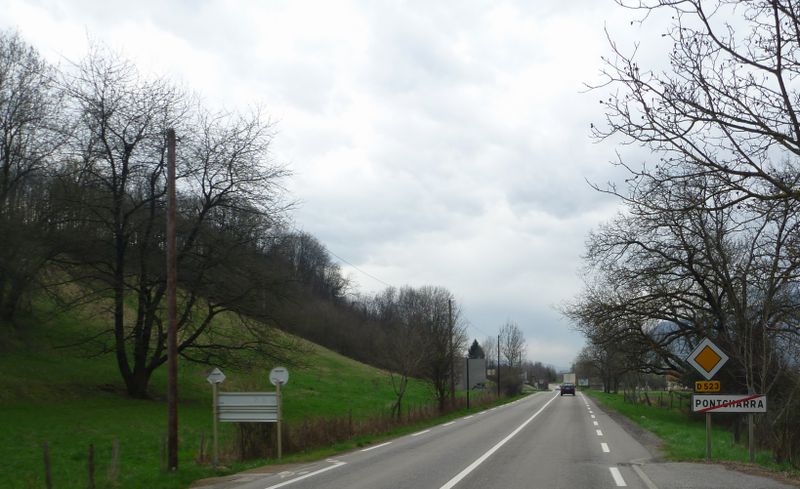 La Départementale D 523 à la sortie de Pontcharra constitue un passage un peu délicat 
