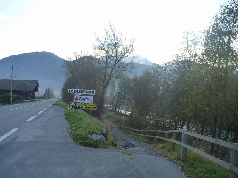 Non point d'or dans l'Arve ; mais un chemin qui permet de rallier Passy sans trpasser