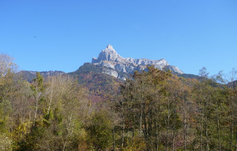 L'aiguille du Varan vue par le claudio en 2011