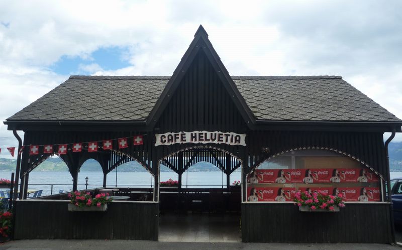 Le café Helvetia à st Gingolph en Suisse en 2011, les meilleurs filets de Perche qu monde ?