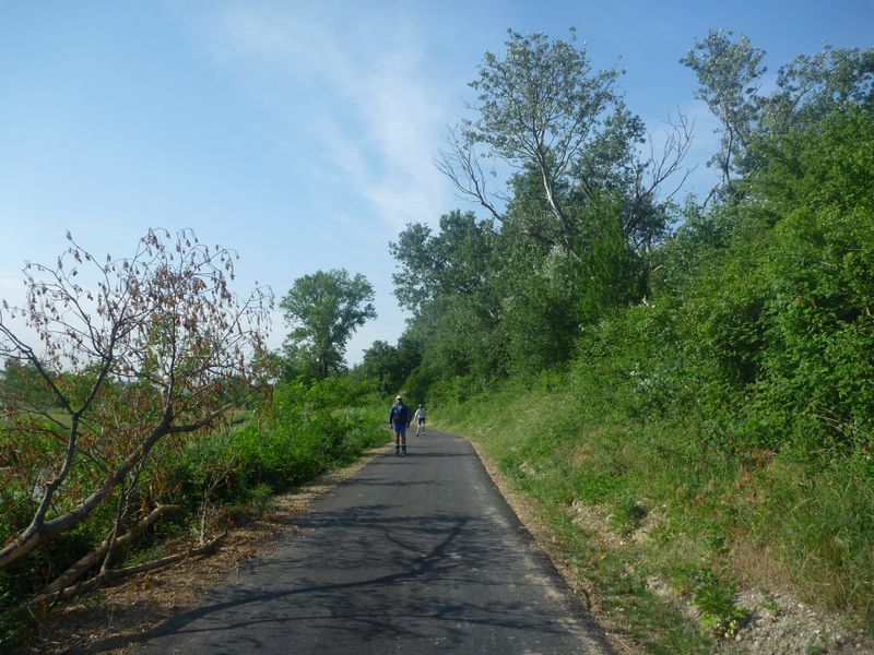Nouvelle voie sur la via Rhôna du côté de Bourg st andéol en 2011