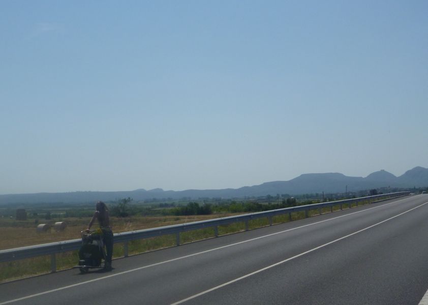 Routard en goguette en Espagne sur la D 11 en 2011