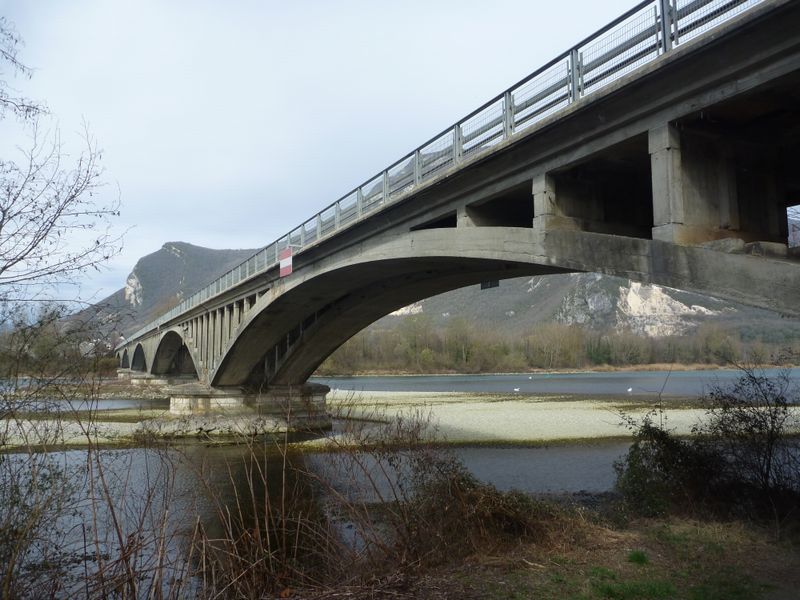 le pont de la loi sur le rhone en 2011