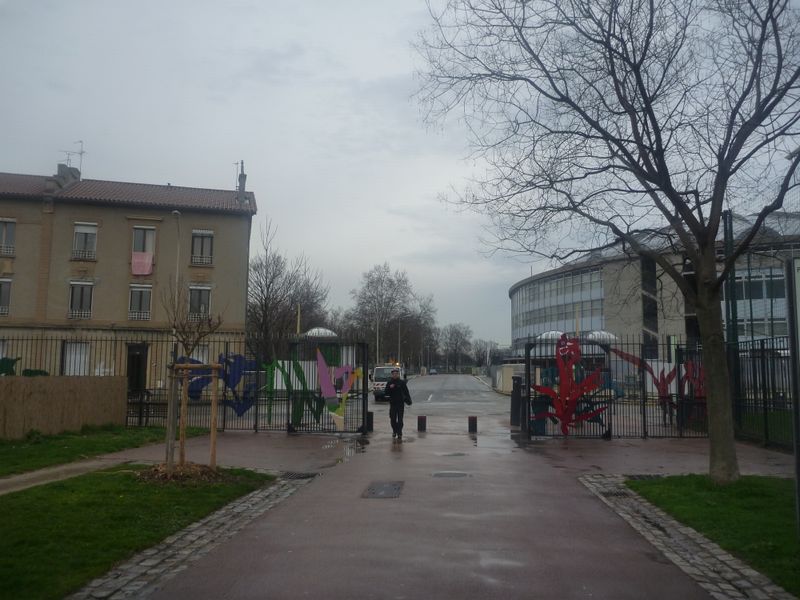 Après 8 km arrivée au sud de Lyon, sortie du parc de Gerland