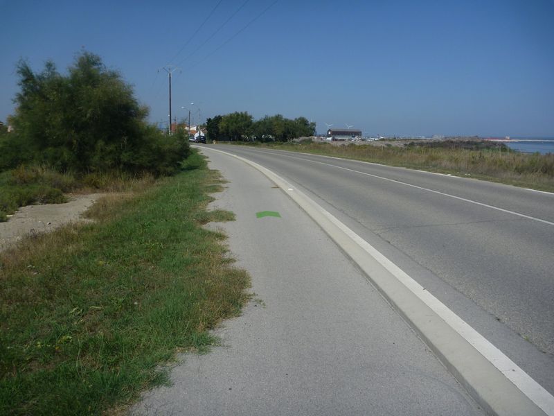 Etat de la piste cyclable via rhôna à salins de Giraud en 2011