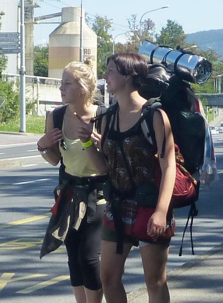Deux belles randonneuses vues à Genève en 2011