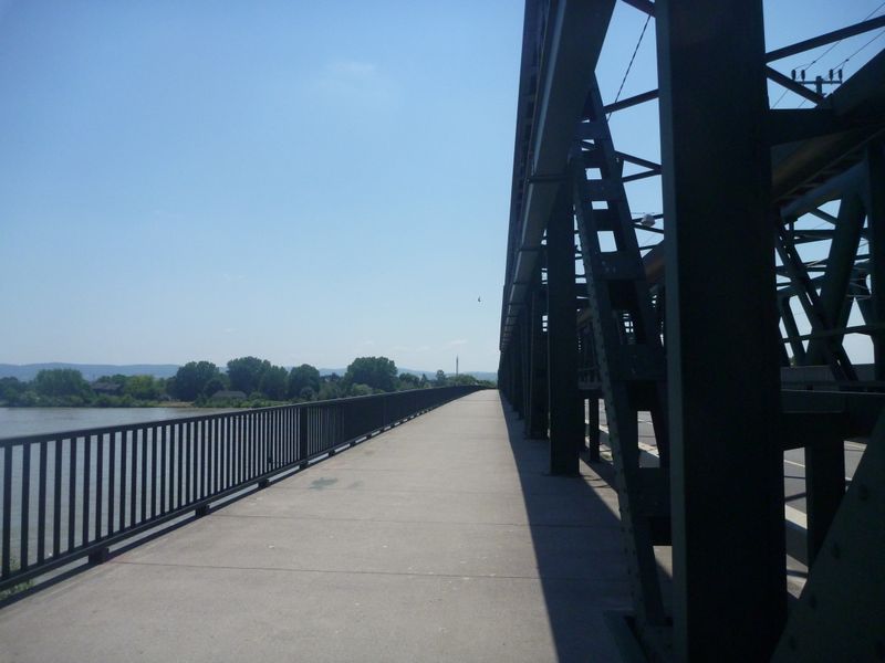 Passage cyclable sur un des ponts euro vélo 6 en 2012