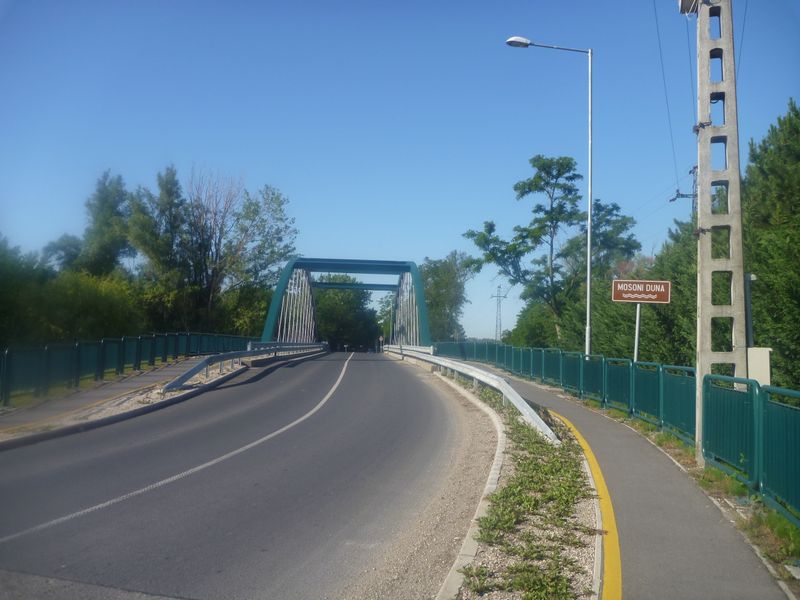 Traitement cycliste des ponts sur l'euro vélo 6 en Hongrie 2012