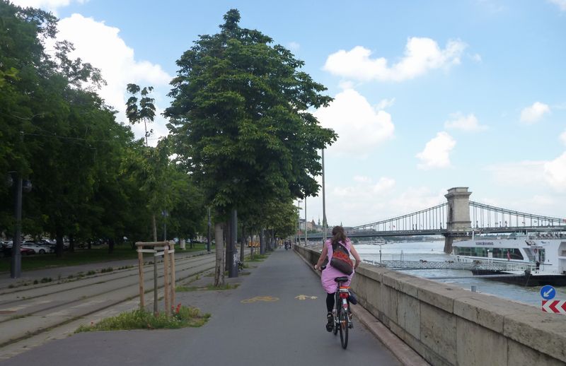 On the strasse again from Budapest en remontant le Danube en 2012