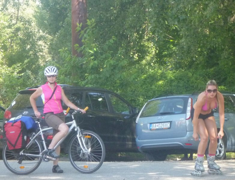 Bratislava euro vlo 6 en 2012 : jolies saccoches ces madames